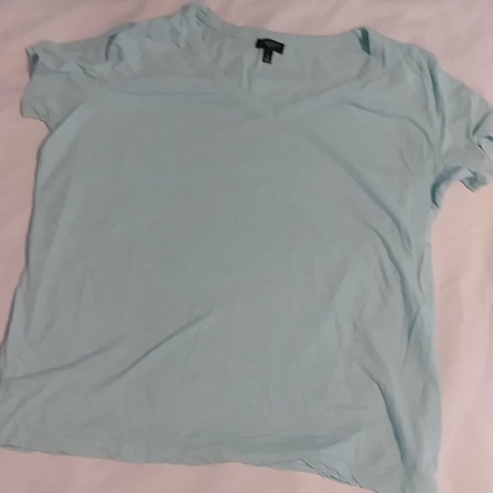 Talbots v neck short sleeved shirt